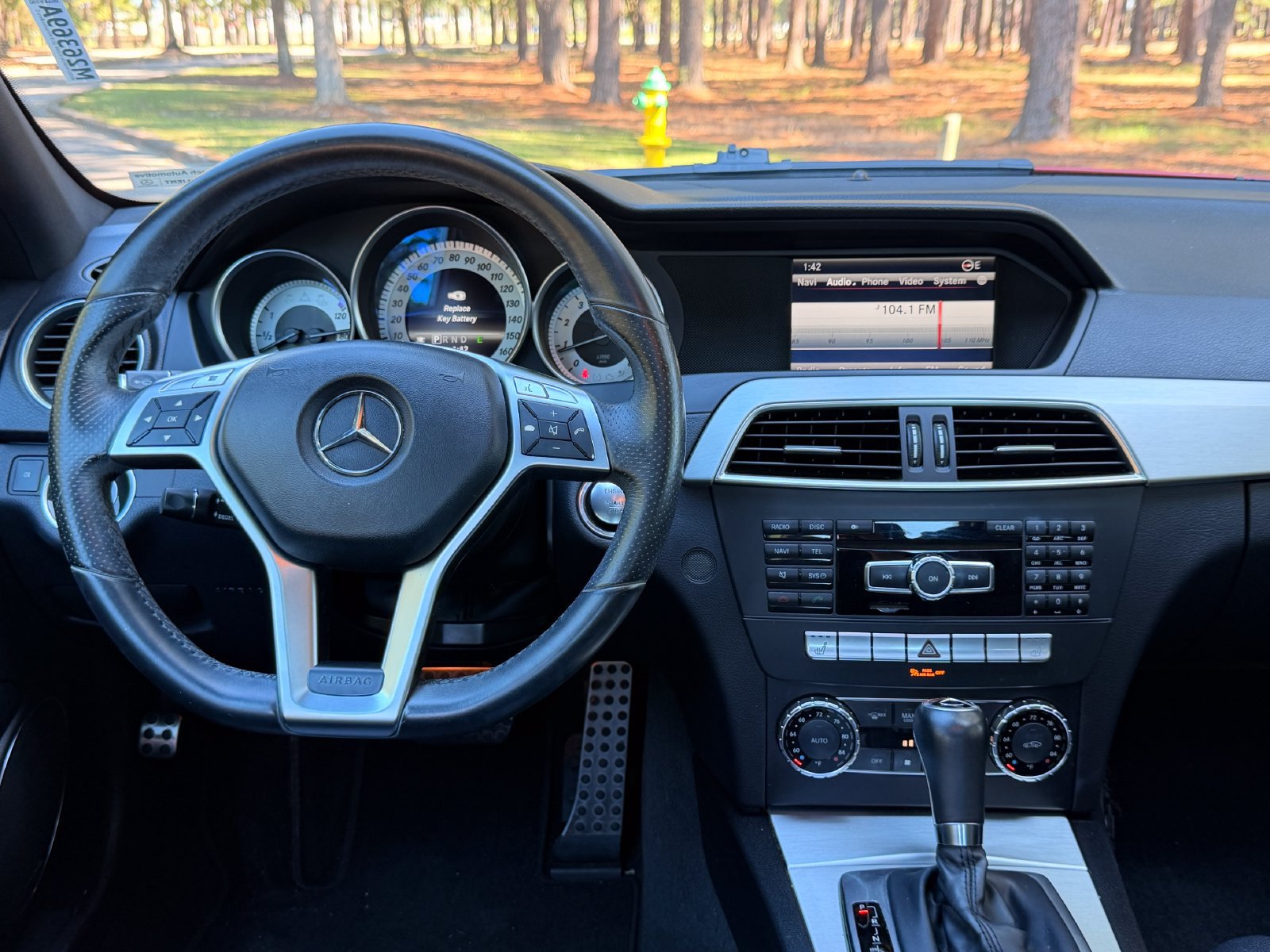 Used 2013 Mercedes-Benz C 250 Sedan image 3