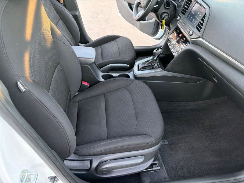 Used 2020 Hyundai Elantra SEL w/ Cargo Package (C1) image 11