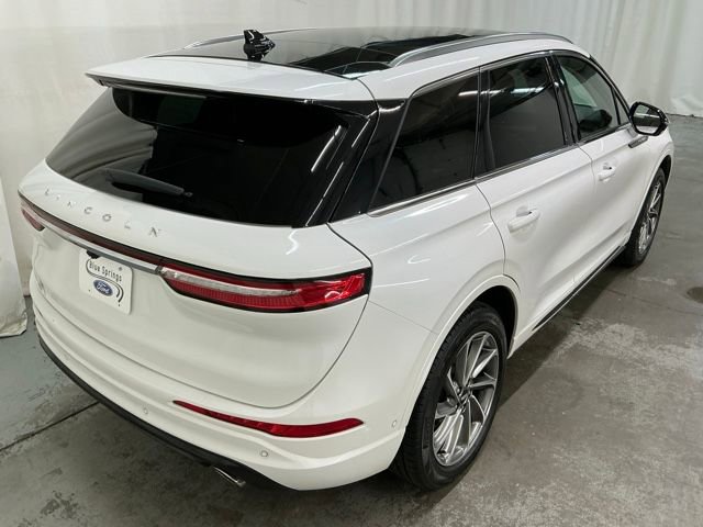 Used 2022 Lincoln Corsair Grand Touring image 3