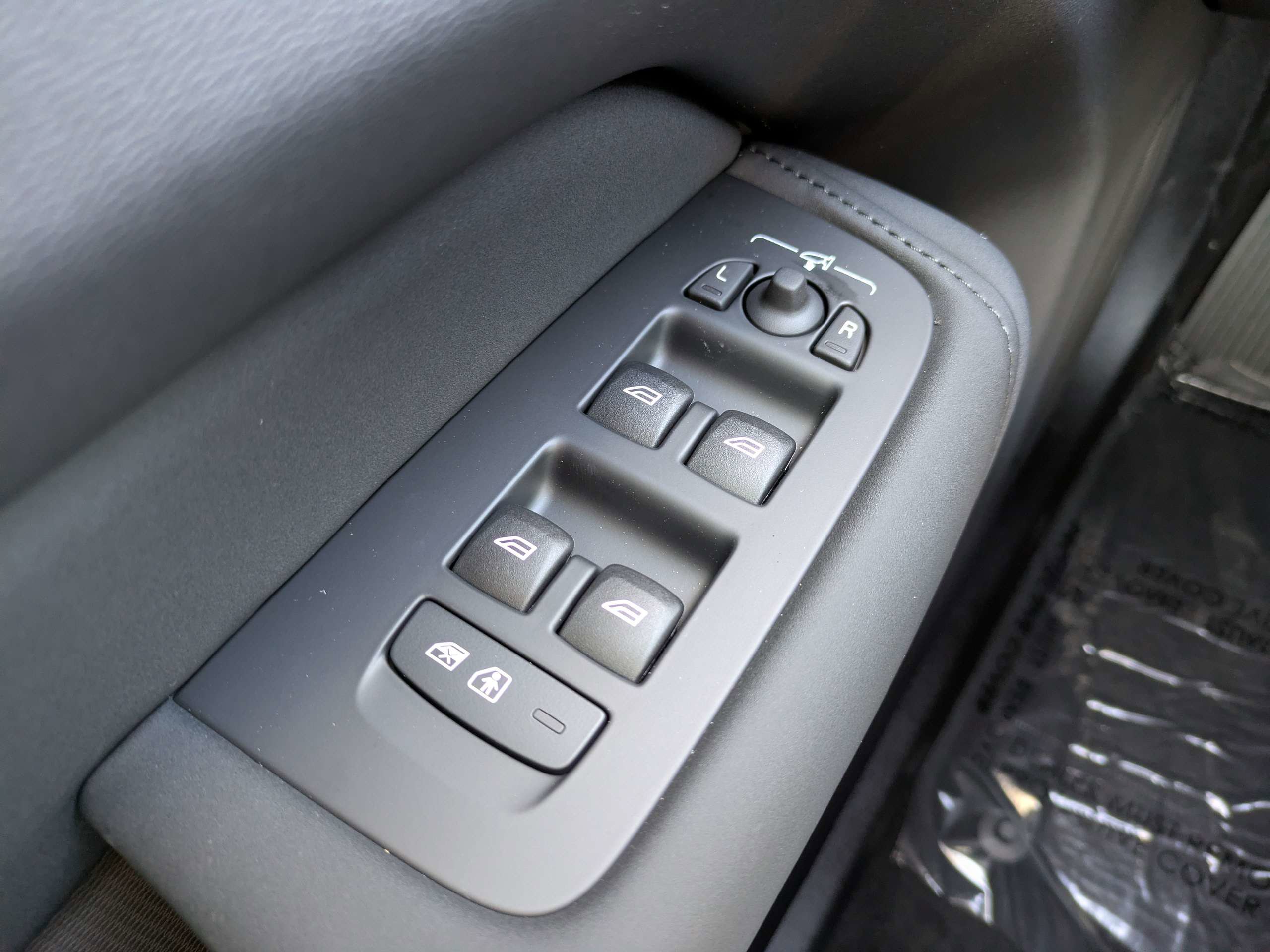 New 2026 Volvo XC60 B5 Core image 27