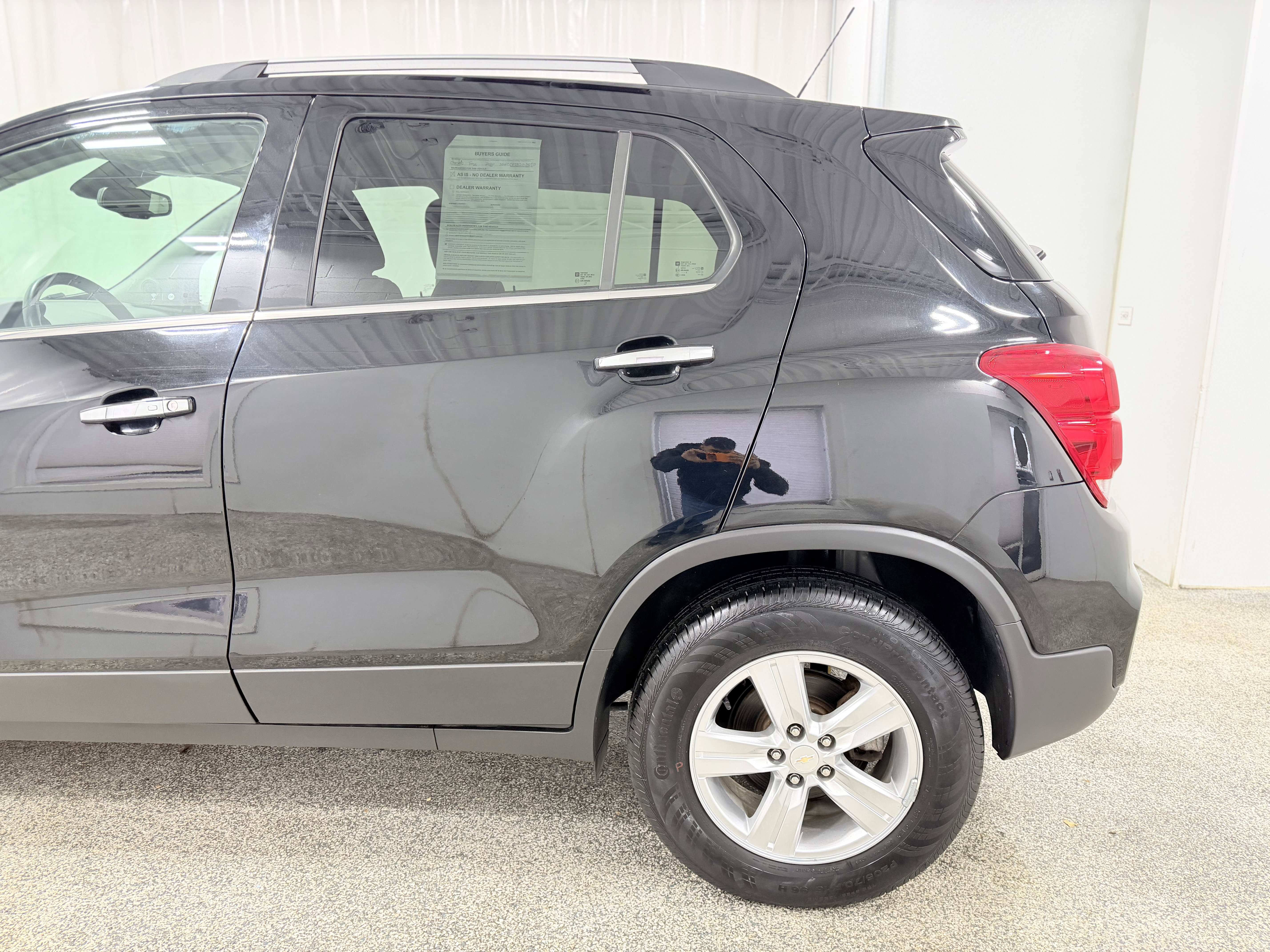 Used 2020 Chevrolet Trax LT w/ LT Convenience Package AWD/4WD image 5