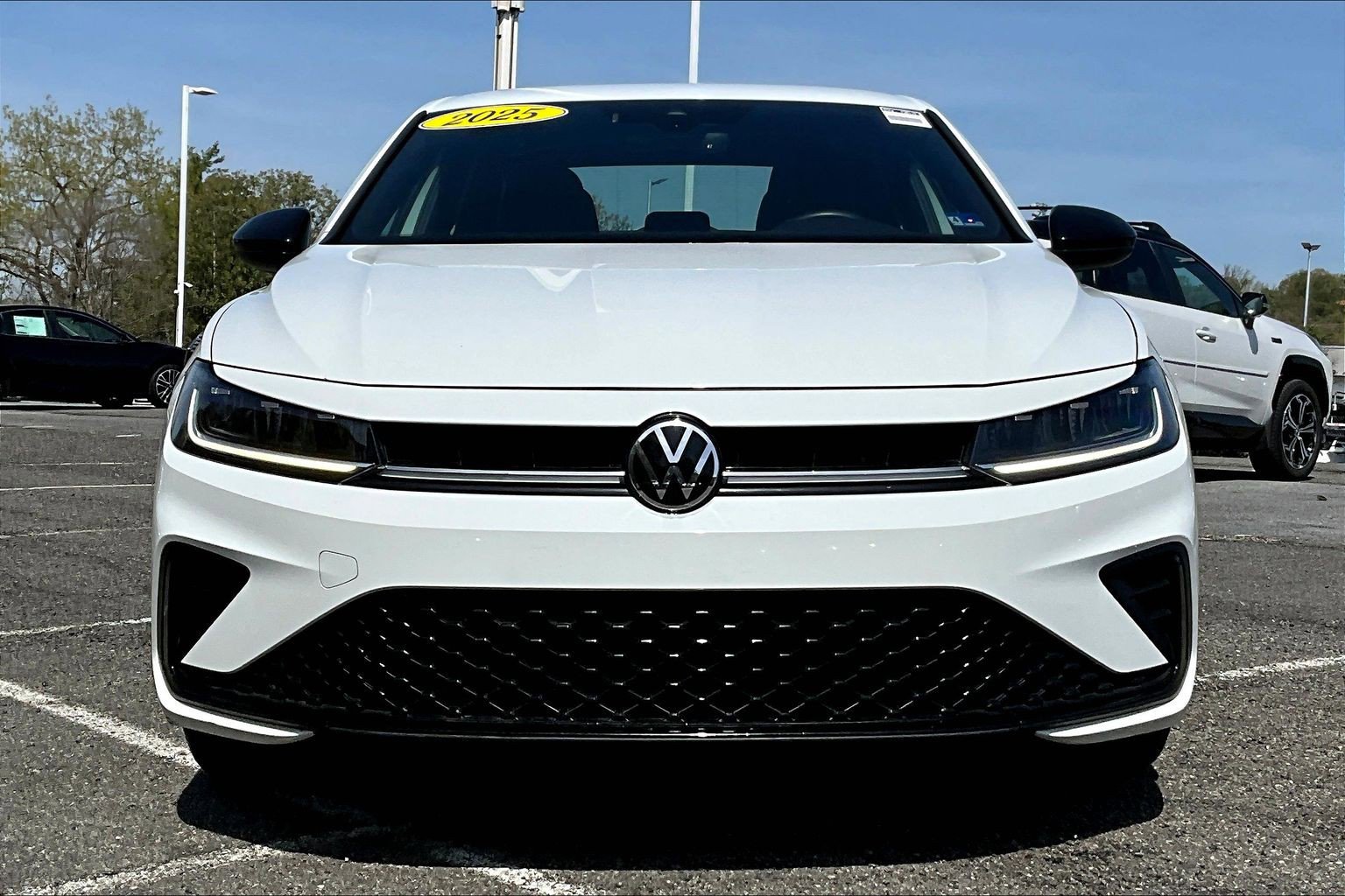 Used 2025 Volkswagen Jetta Sport image 3