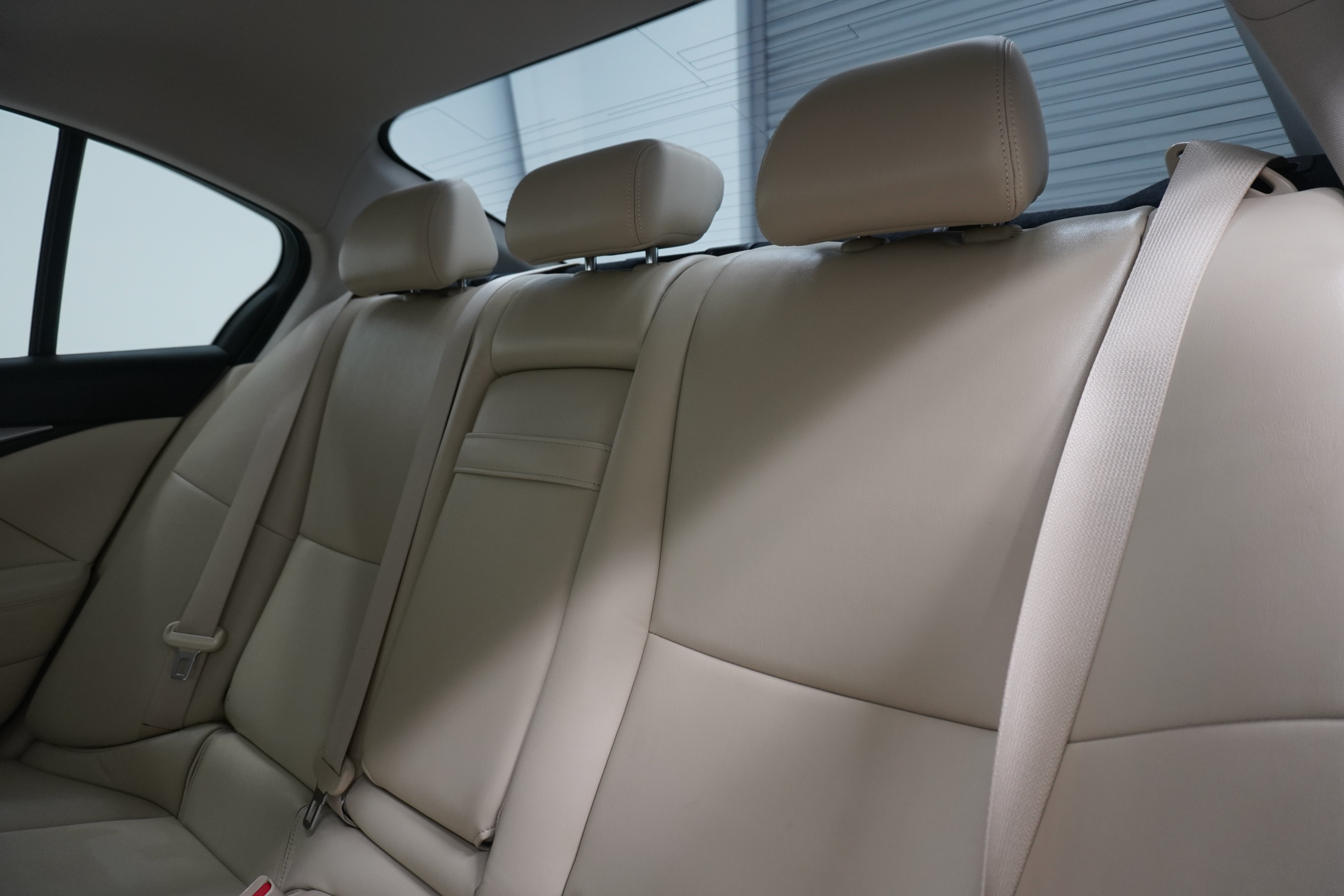 Used 2018 INFINITI Q50 Luxe w/ Essential Package (3.0T Luxe) RWD image 12