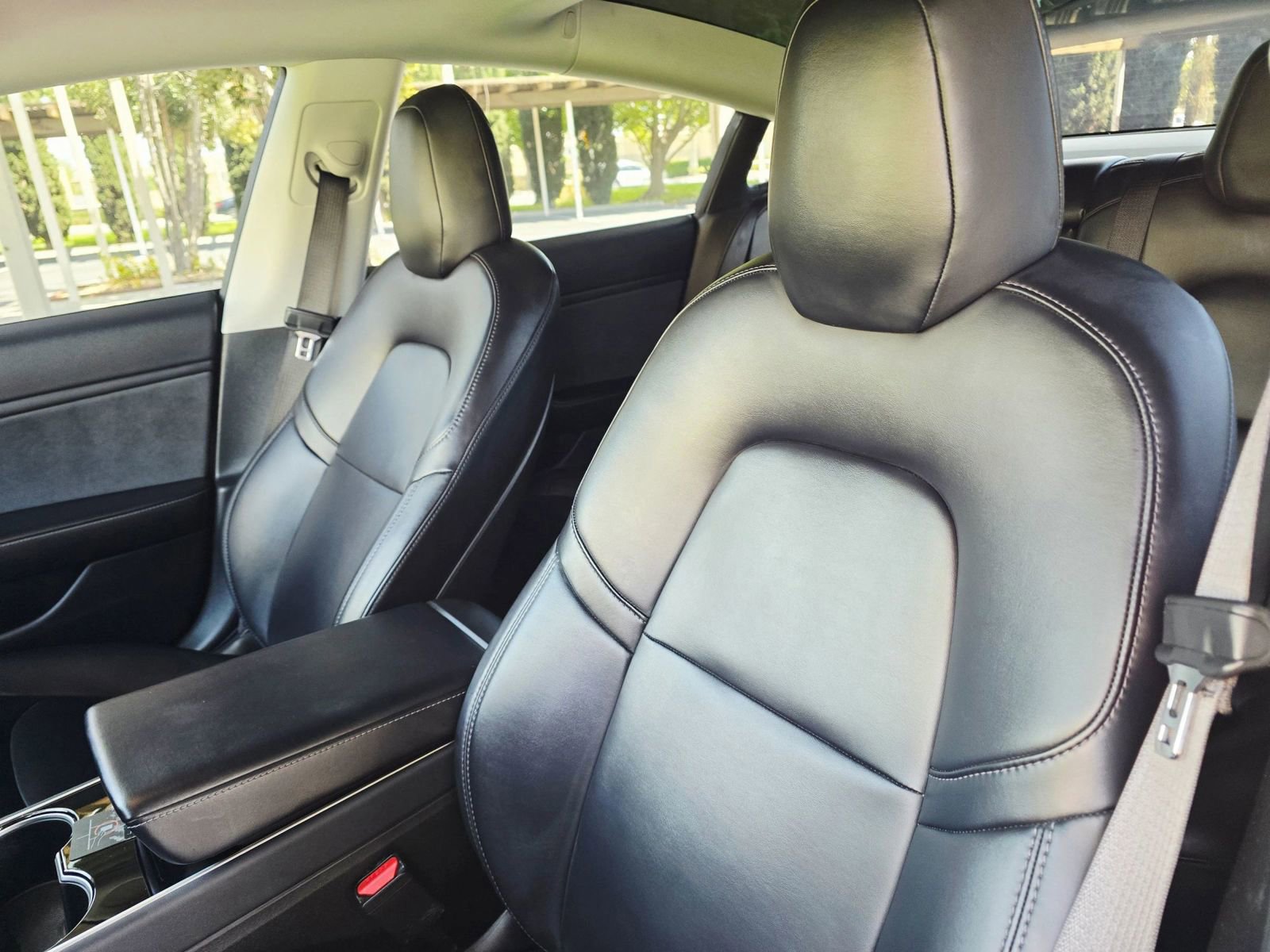 Used 2017 Tesla Model 3 Long Range RWD image 16