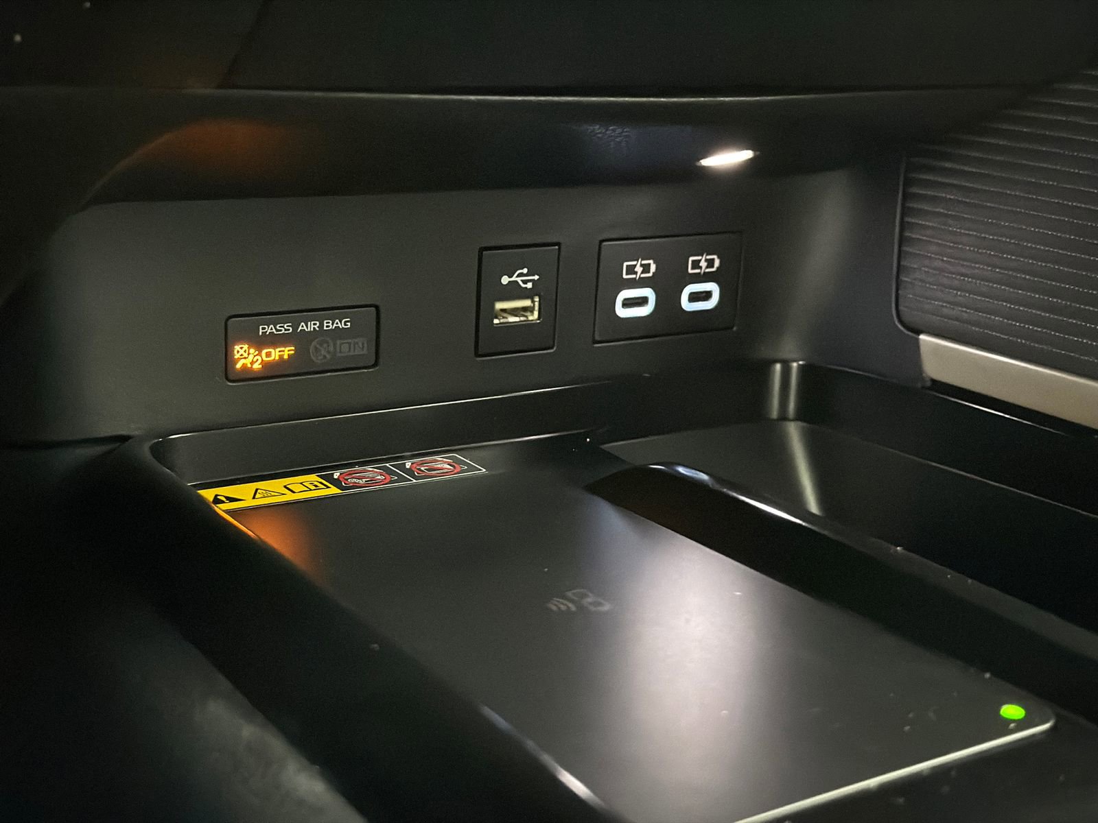 Used 2025 Toyota Camry SE image 27