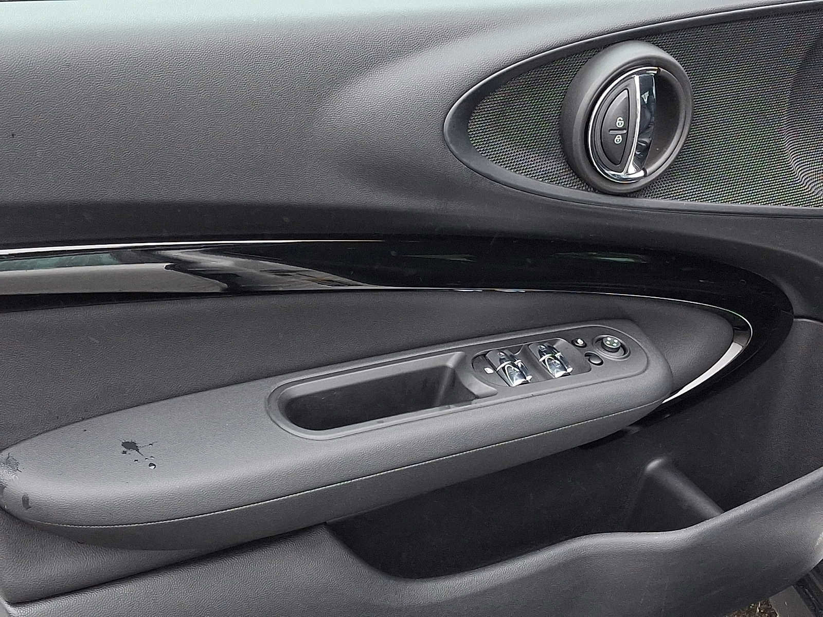 Certified 2023 MINI Cooper Clubman S image 11