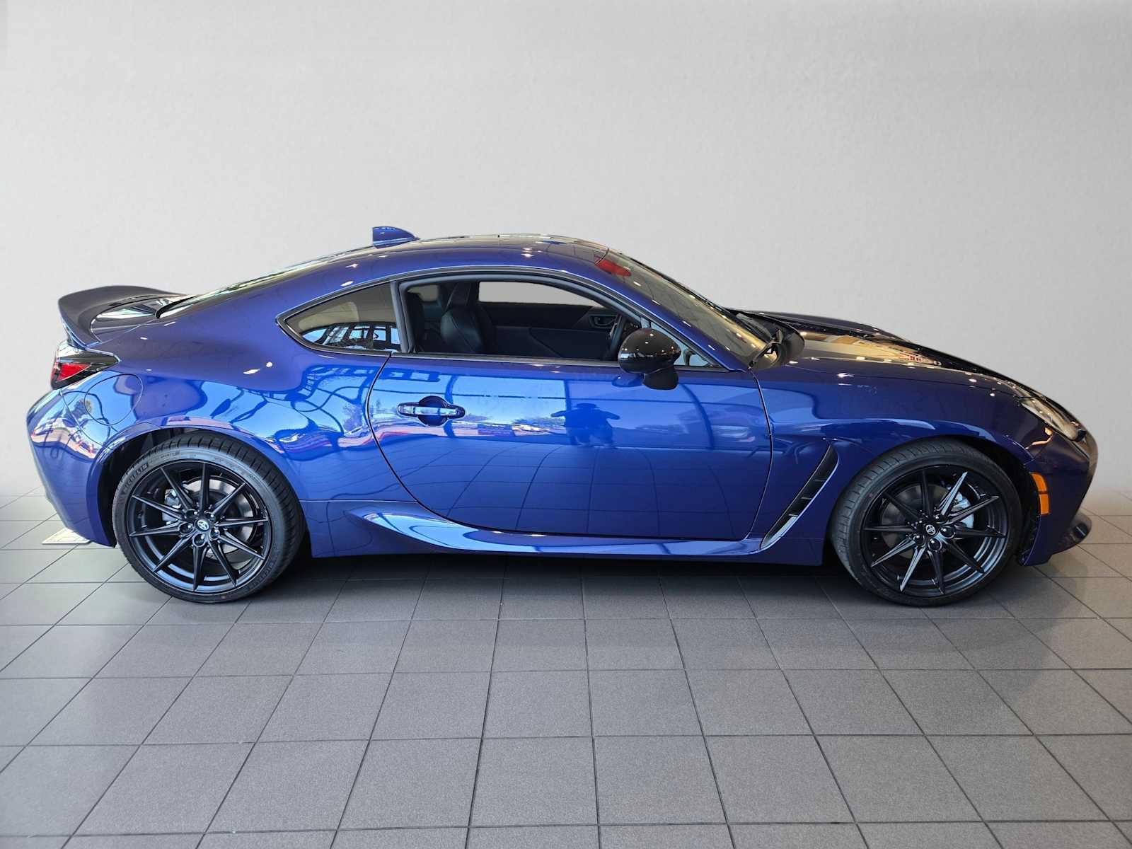 New 2026 Toyota GR86 Premium RWD image 2
