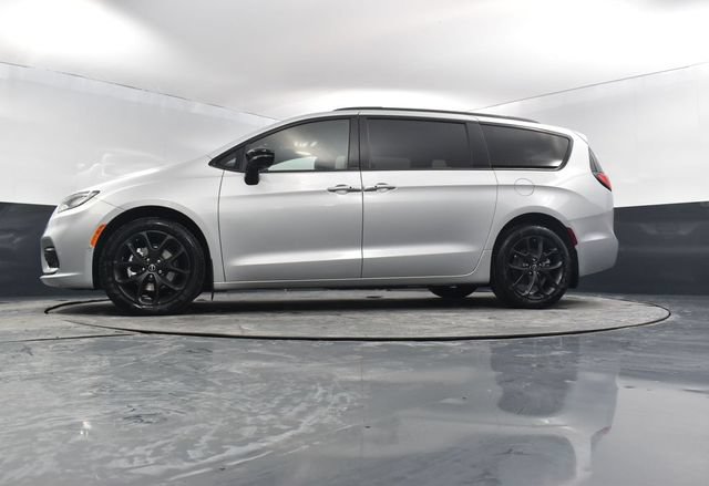 New 2026 Chrysler Pacifica Limited w/ S Appearance Package FWD image 57