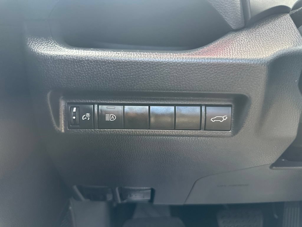 Certified 2021 Toyota RAV4 XLE w/ Convenience Package AWD/4WD image 22