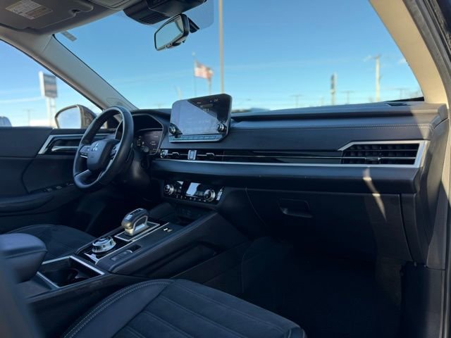 Used 2023 Mitsubishi Outlander SE image 20