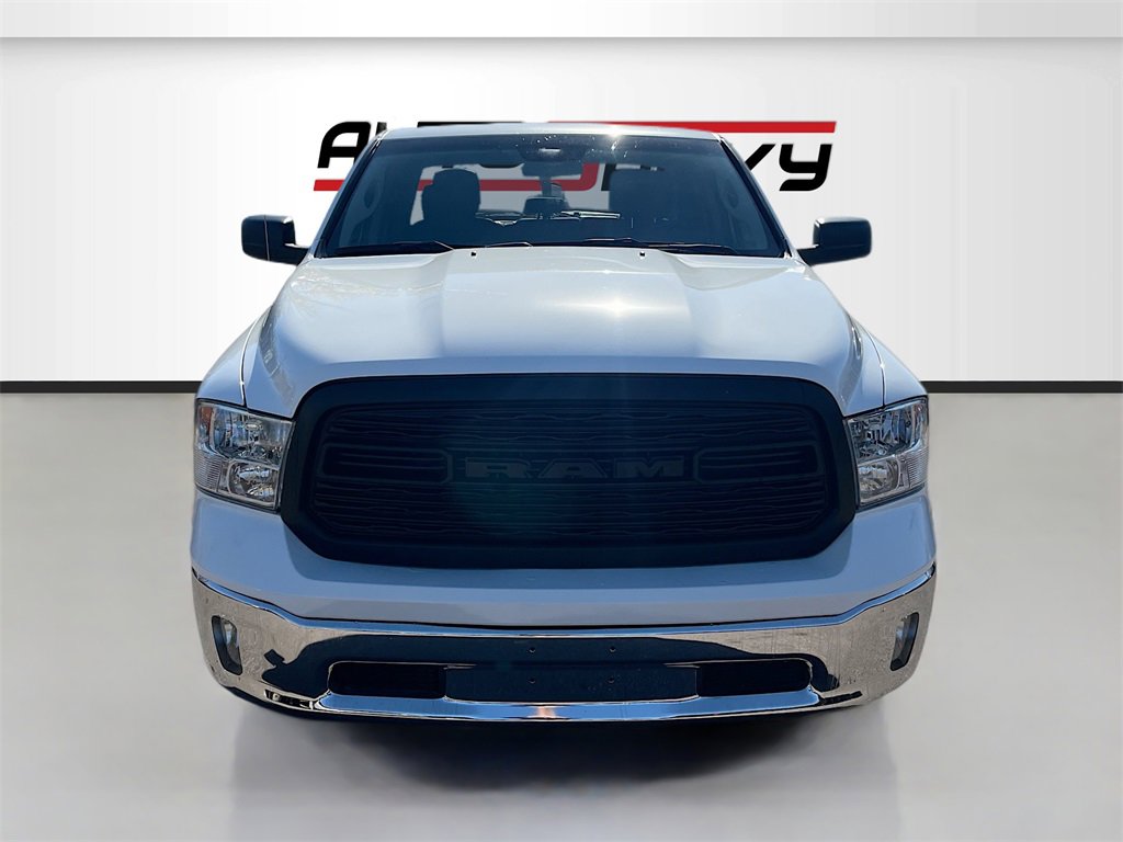 Used 2022 RAM 1500 Classic SLT image 2