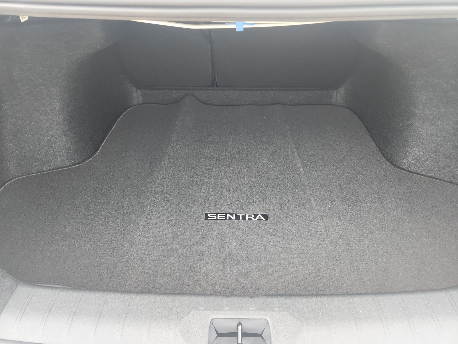 New 2026 Nissan Sentra SR FWD image 27