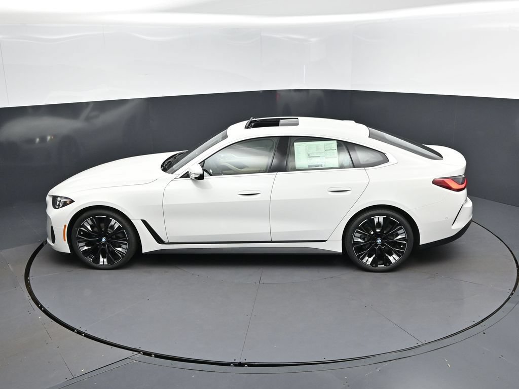 New 2026 BMW 430i w/ Premium Package RWD image 32