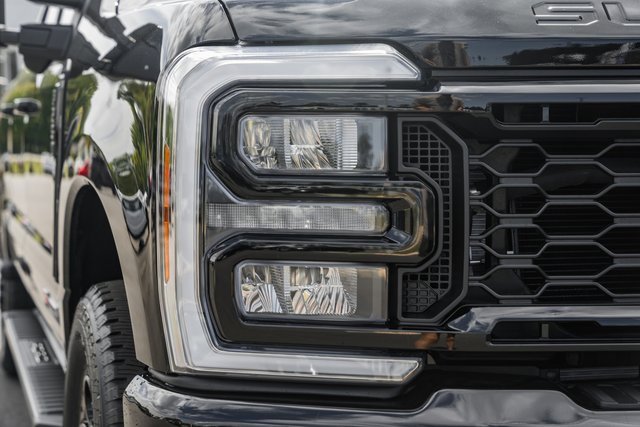 New 2026 Ford F250 Lariat image 15