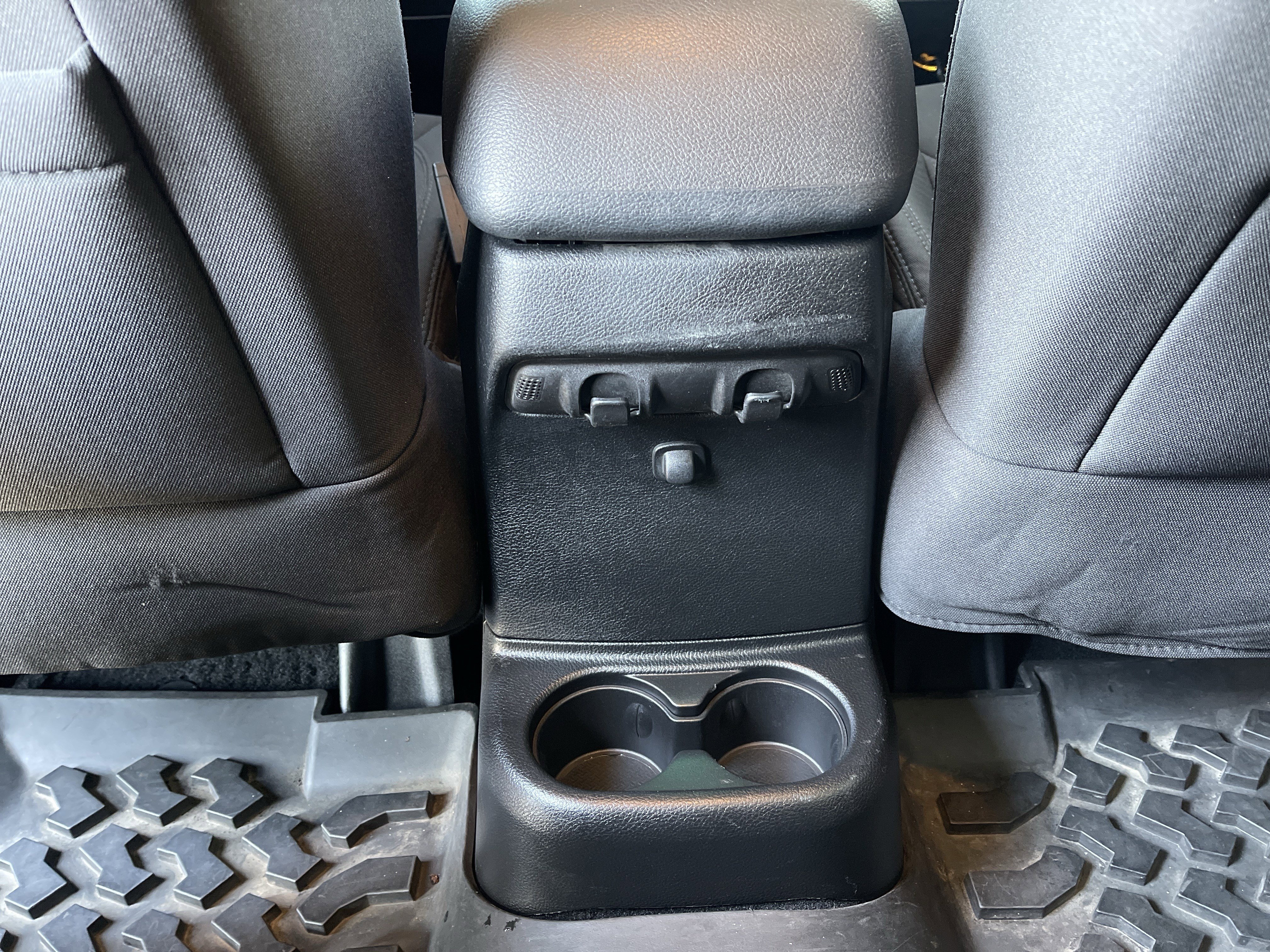 Used 2014 Jeep Wrangler Unlimited Sport image 28