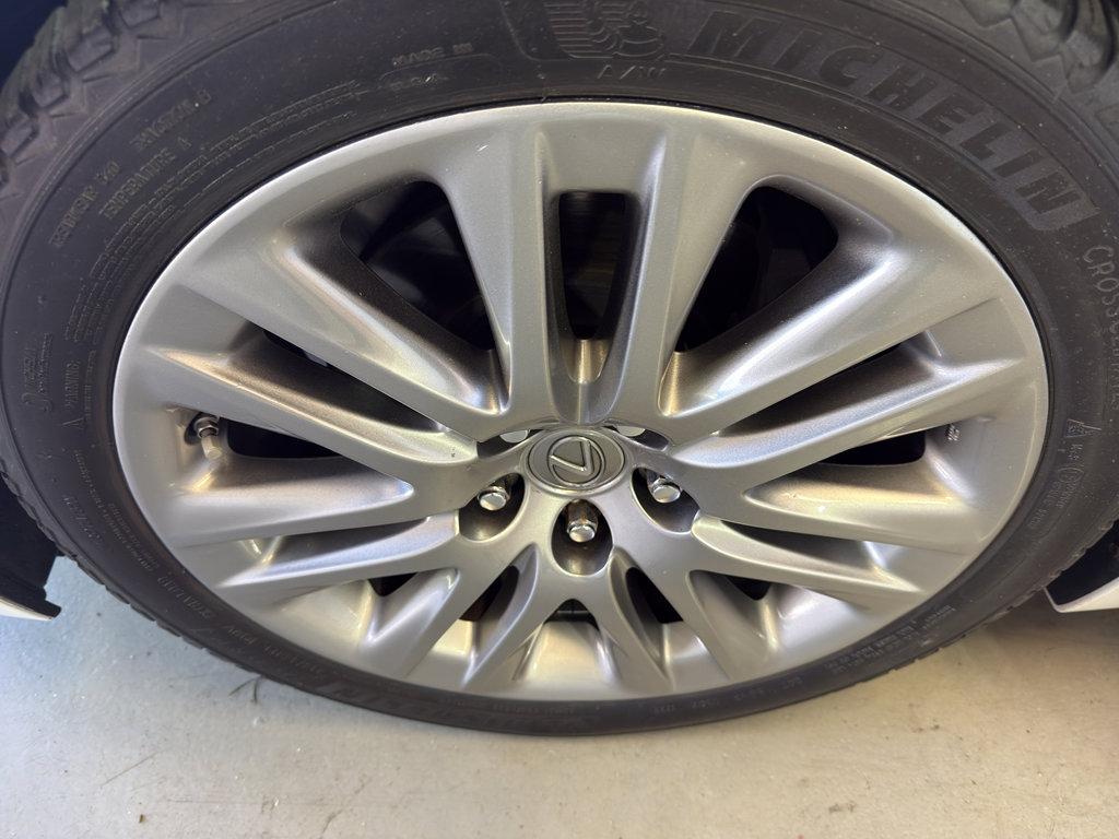 Used 2015 Lexus LS 460 w/ Comfort Package image 31