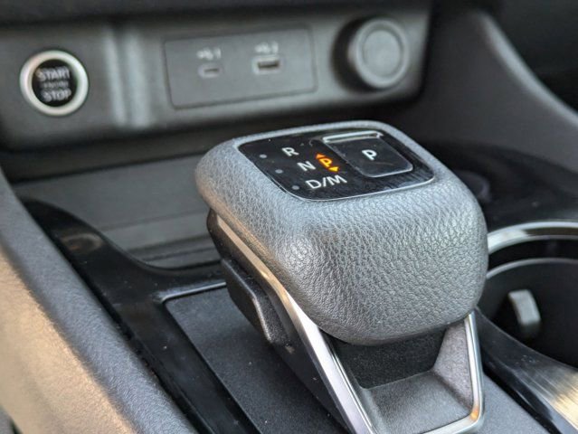 Used 2023 Nissan Rogue SV FWD image 22