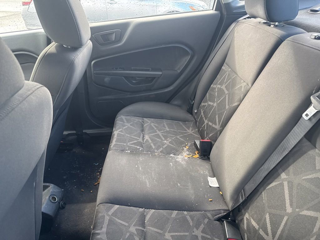 Used 2011 Ford Fiesta SE w/ 203A Rapid Spec Order Code image 7
