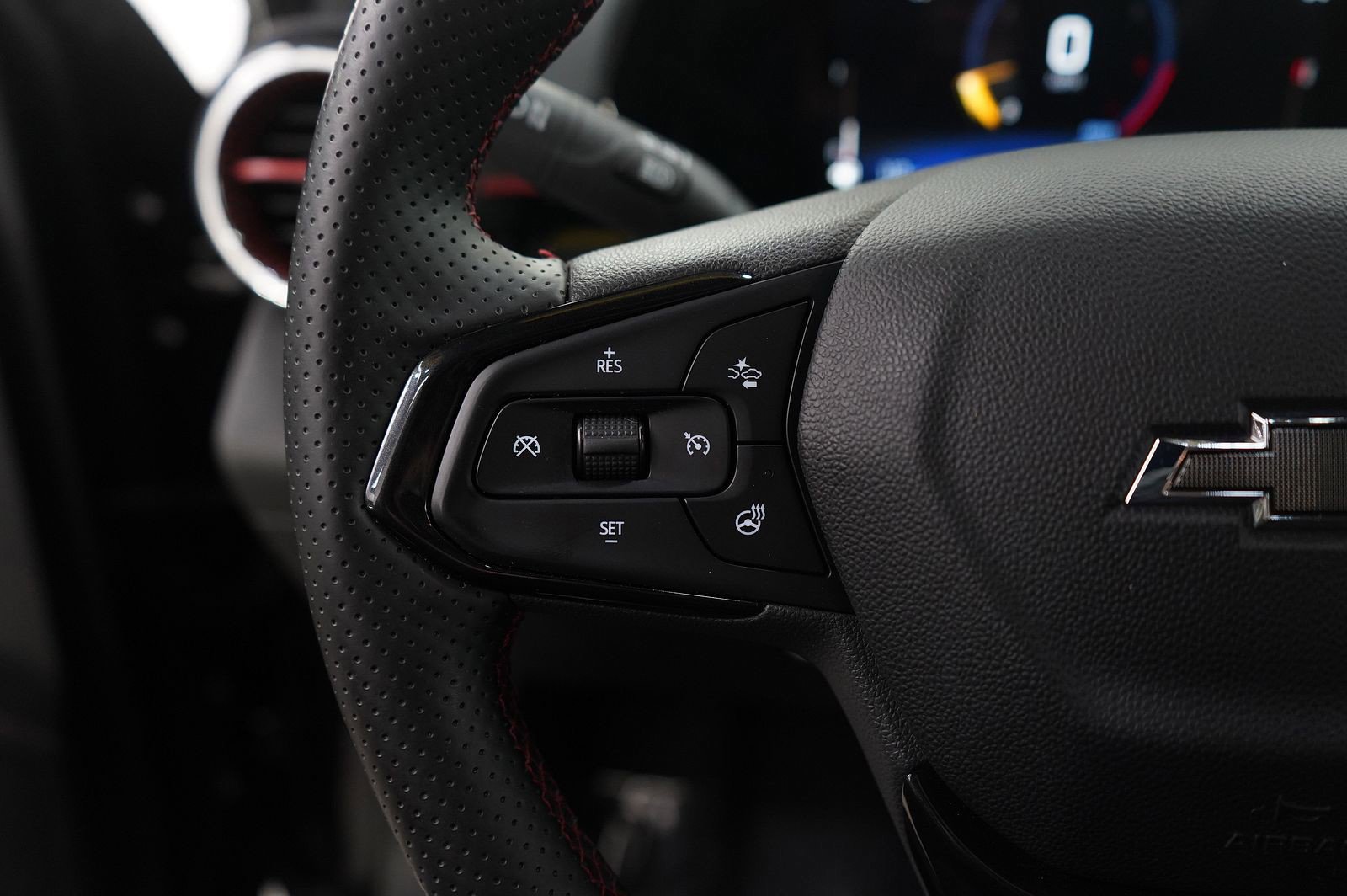 Used 2024 Chevrolet Trax RS image 17