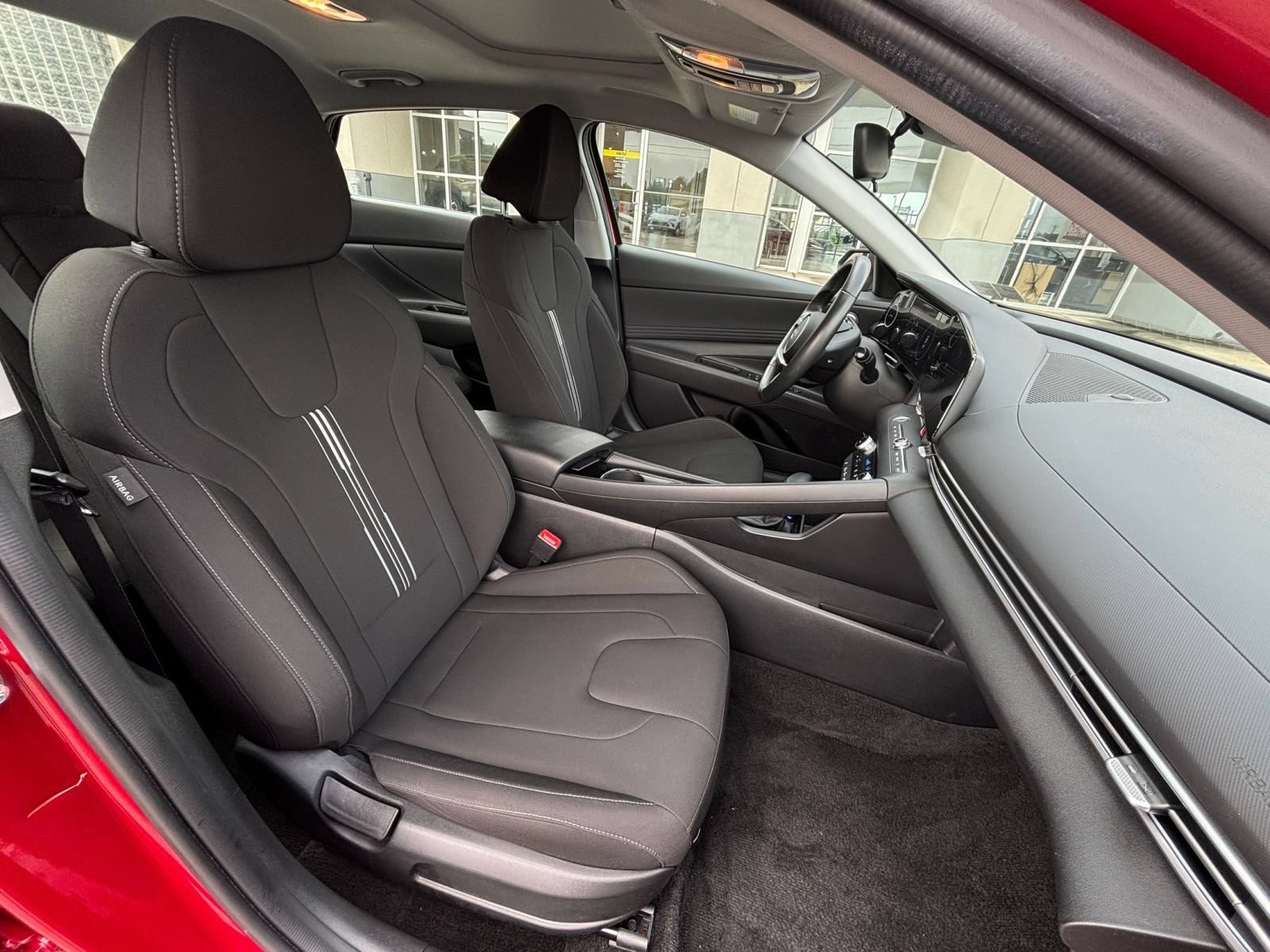 Used 2025 Hyundai Elantra SEL FWD image 38