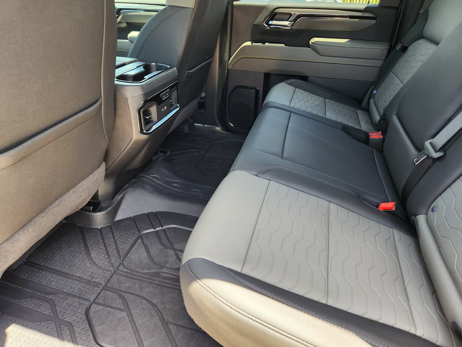 New 2026 Chevrolet Silverado 2500 ZR2 AWD/4WD image 24