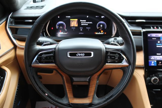 Used 2023 Jeep Grand Cherokee L Summit AWD/4WD image 14