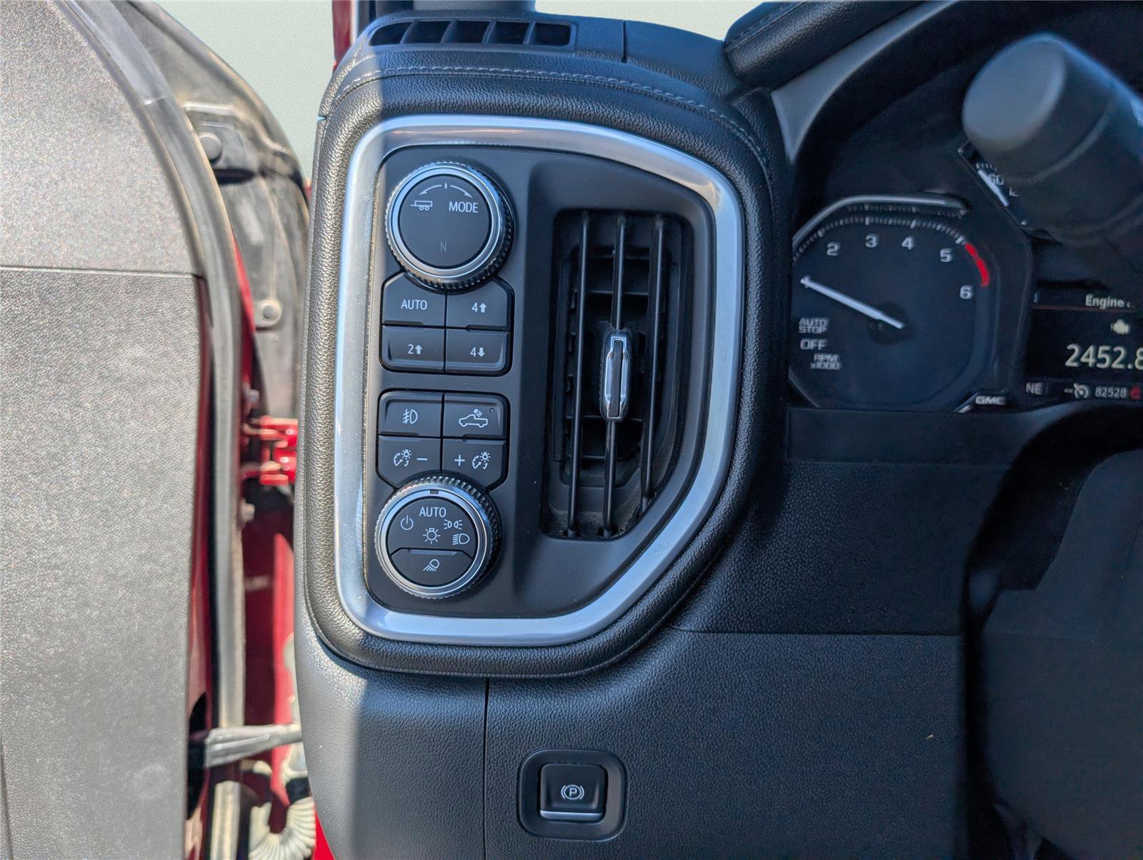 Used 2021 GMC Sierra 1500 SLT w/ SLT Premium Package image 29