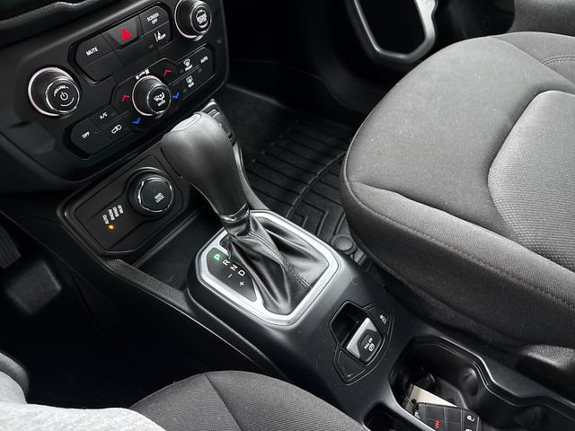 Used 2021 Jeep Renegade Sport w/ Sport Appearance Group image 25