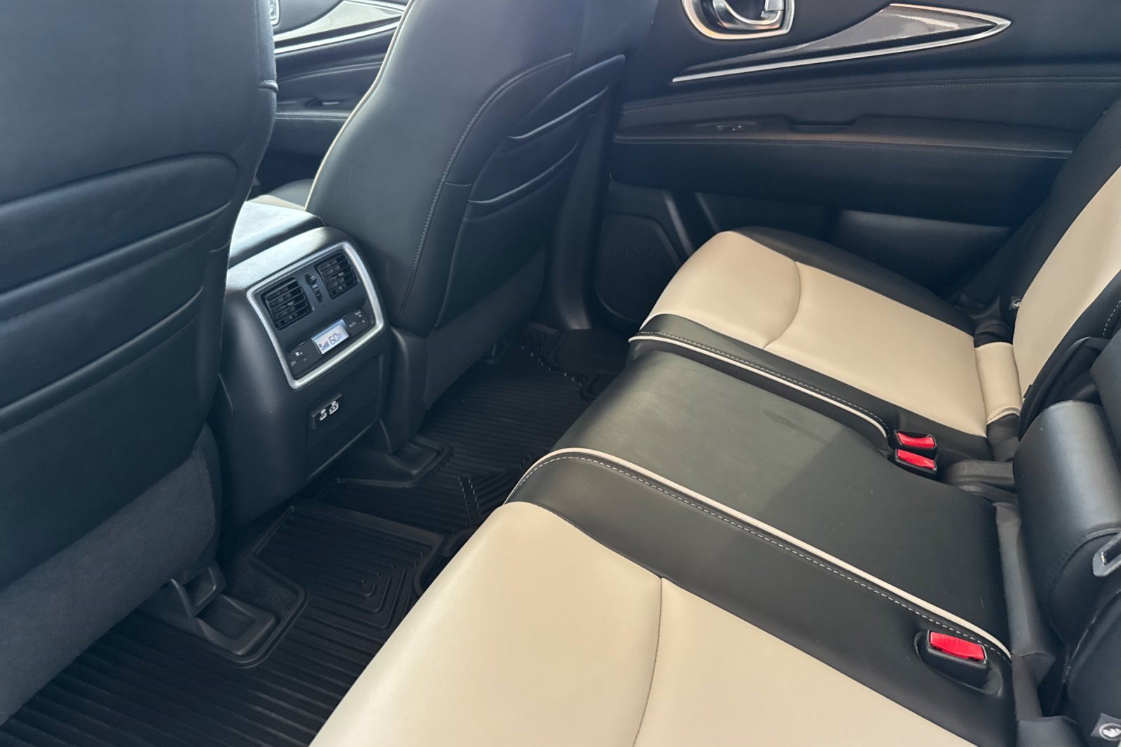 Used 2020 INFINITI QX60 Signature Edition AWD/4WD image 15