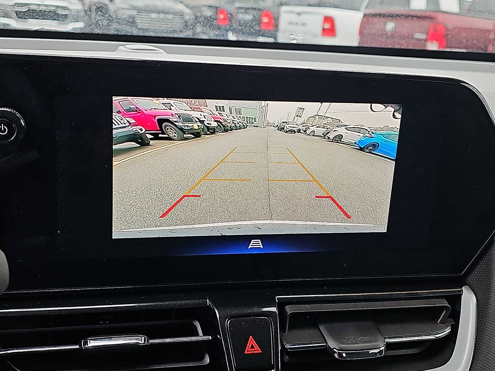 Used 2025 Chevrolet TrailBlazer LT AWD/4WD image 17