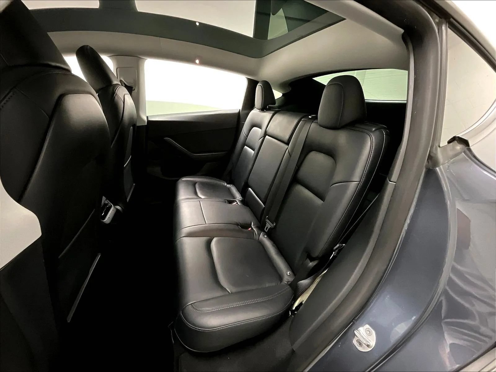 Used 2023 Tesla Model Y Long Range AWD/4WD image 14