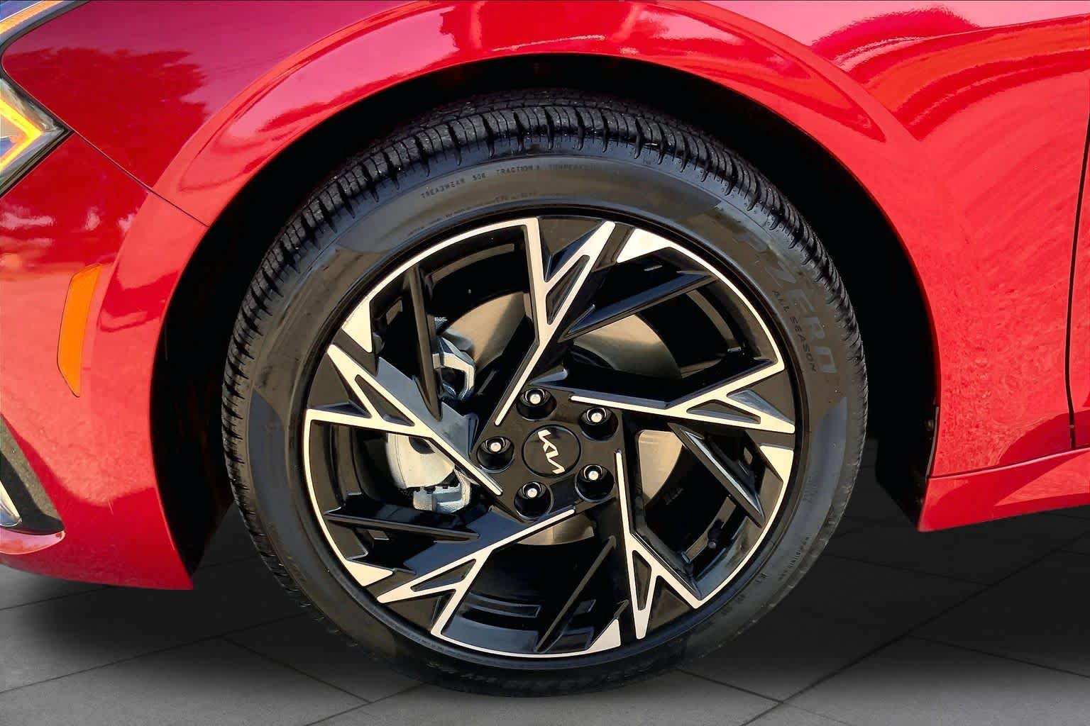 Certified 2025 Kia K5 GT-Line w/ GT-Line Premium Package FWD image 10