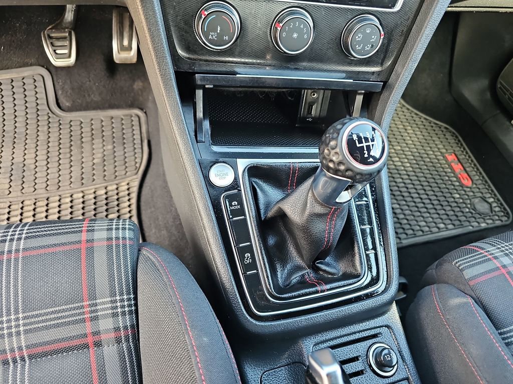 Used 2017 Volkswagen GTI Sport FWD image 20