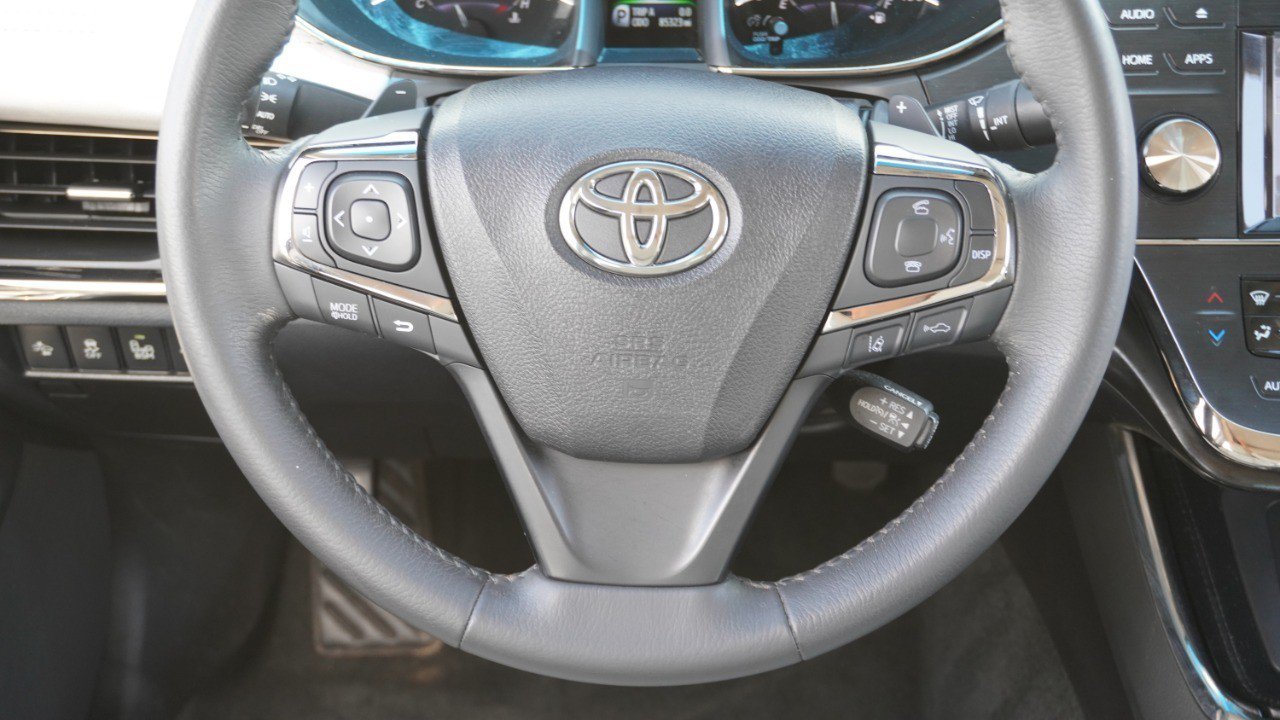 Used 2018 Toyota Avalon XLE Premium FWD image 29