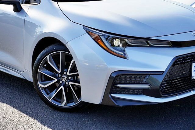 Used 2022 Toyota Corolla SE FWD image 4