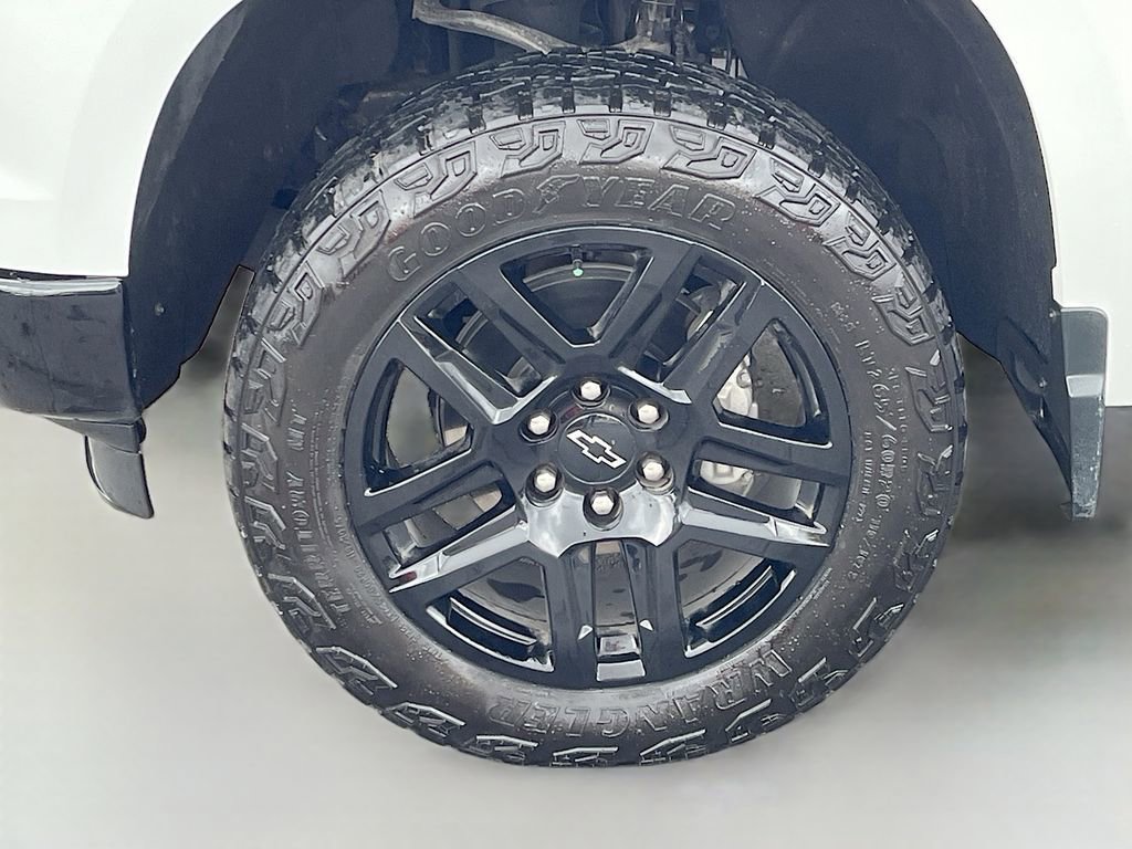 Used 2024 Chevrolet Silverado 1500 LT Trail Boss w/ Convenience Package II image 32