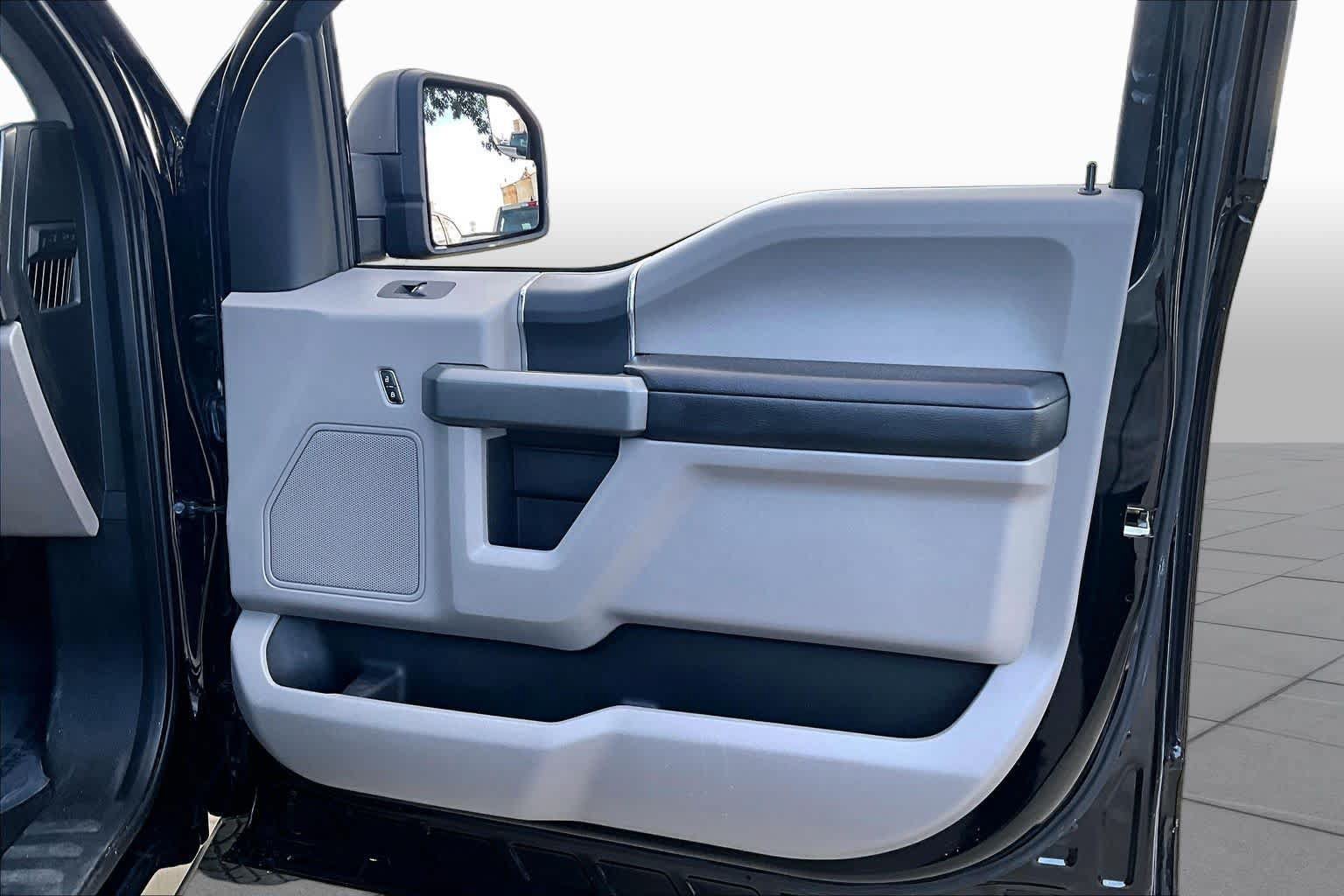 Used 2016 Ford F150 XLT RWD image 23