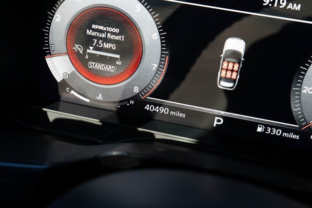 Used 2023 Nissan Pathfinder Platinum w/ Cargo Package image 30