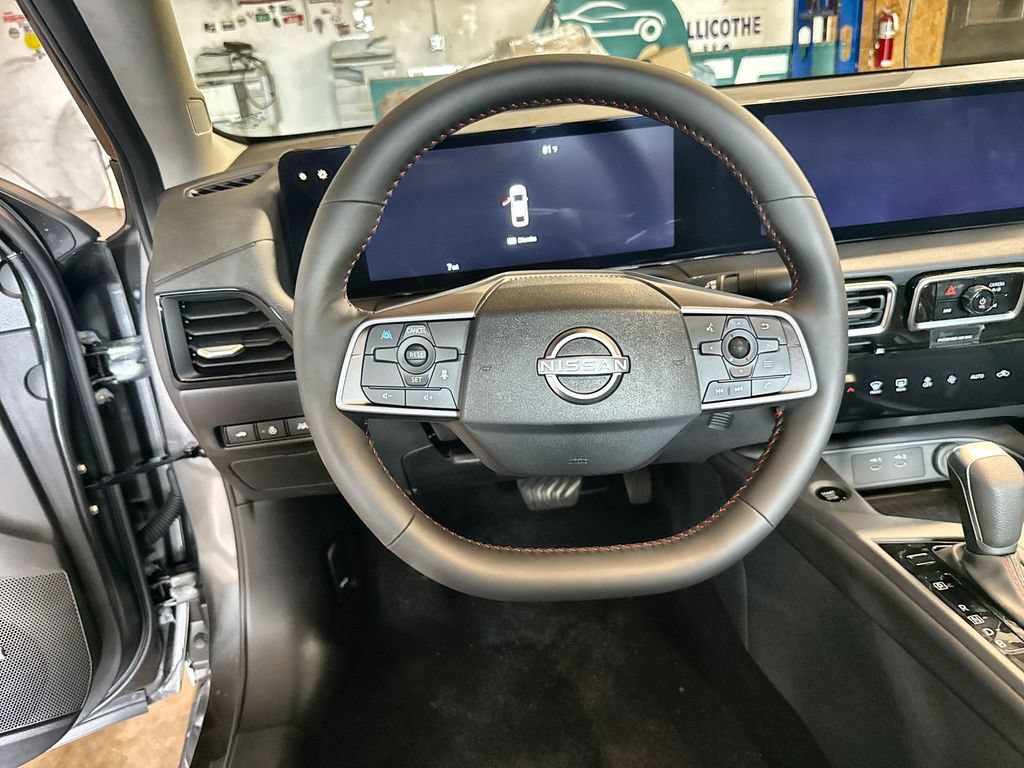 New 2026 Nissan Sentra SR w/ SR Premium Package FWD image 11