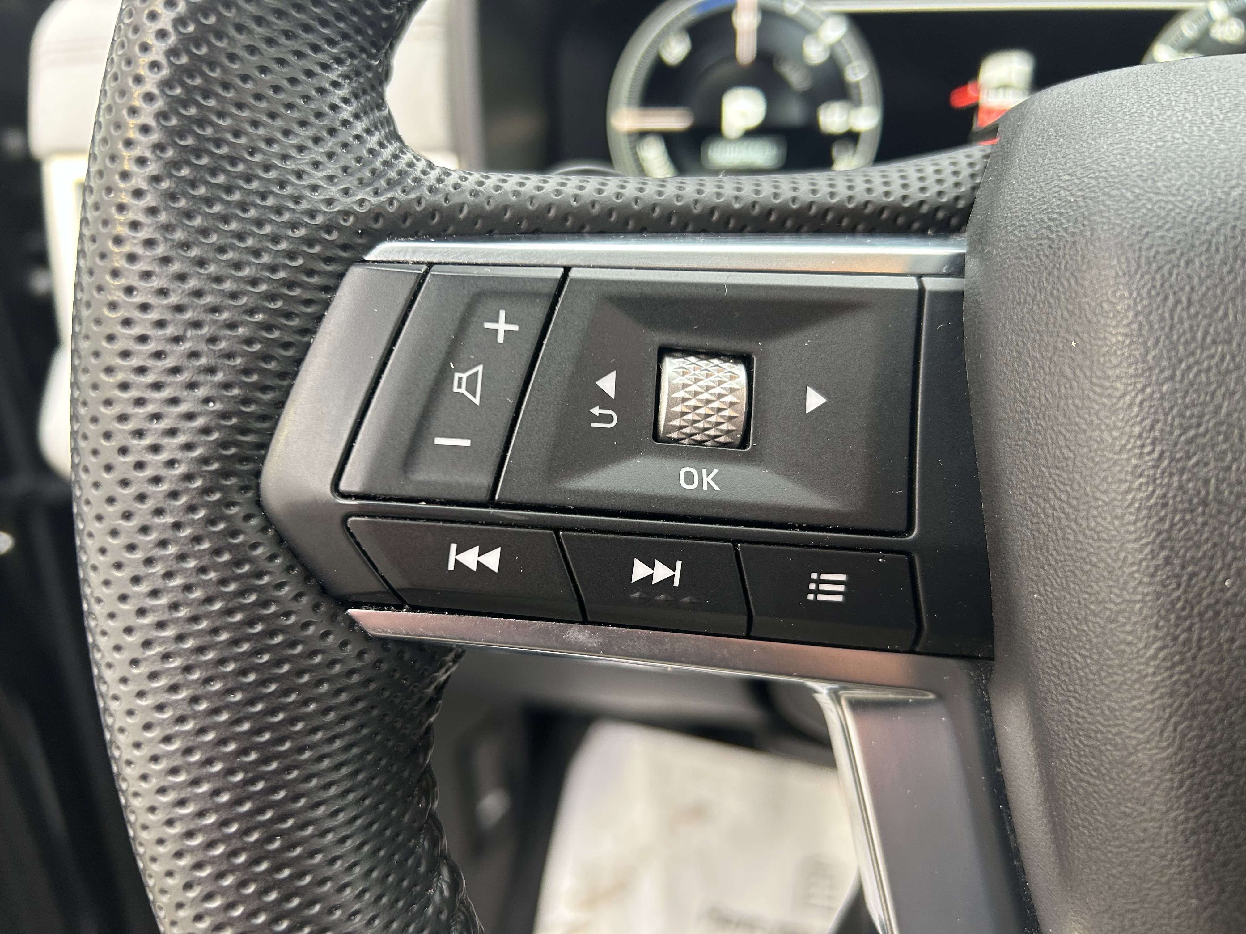 Used 2023 Mitsubishi Outlander SEL image 25