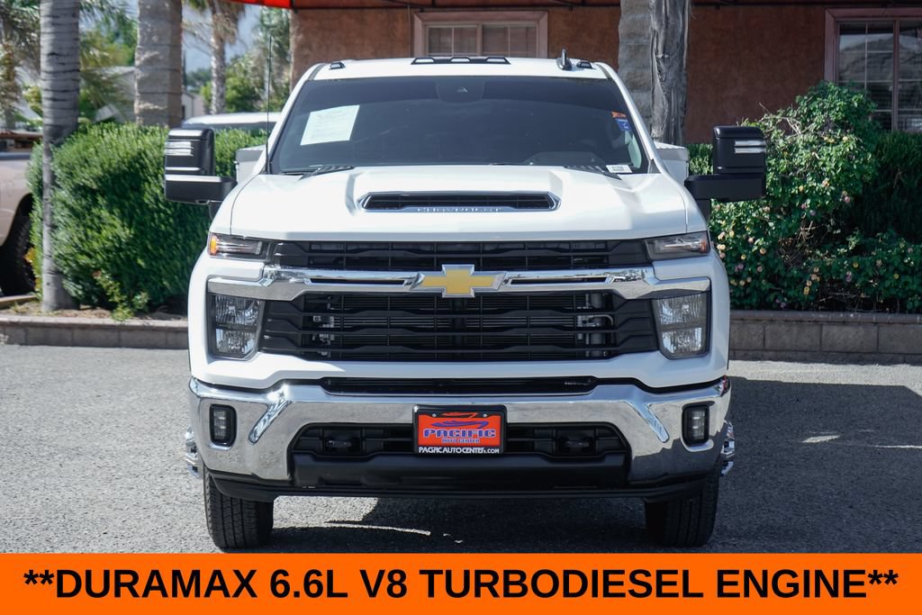 Used 2025 Chevrolet Silverado 3500 LT w/ Convenience Package AWD/4WD image 3