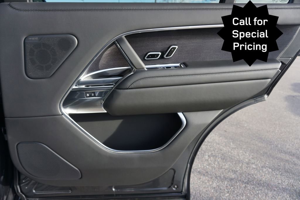 New 2025 Land Rover Range Rover Long Wheelbase SE image 25
