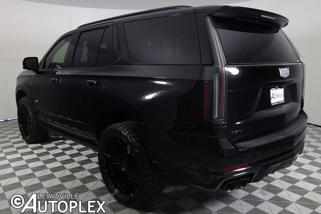 Used 2026 Cadillac Escalade V w/ LPO, ONYX Package AWD/4WD image 7