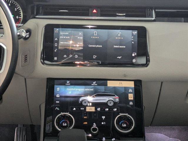 Used 2022 Land Rover Range Rover Velar R-Dynamic S image 16