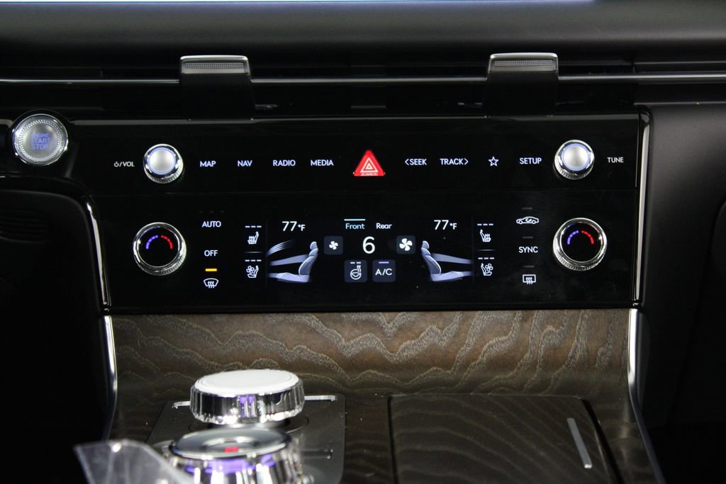 Used 2025 Genesis G80 2.5T Advanced image 21