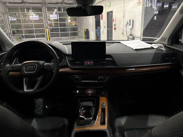 Used 2023 Audi Q5 2.0T Premium Plus w/ Premium Plus Package AWD/4WD image 36