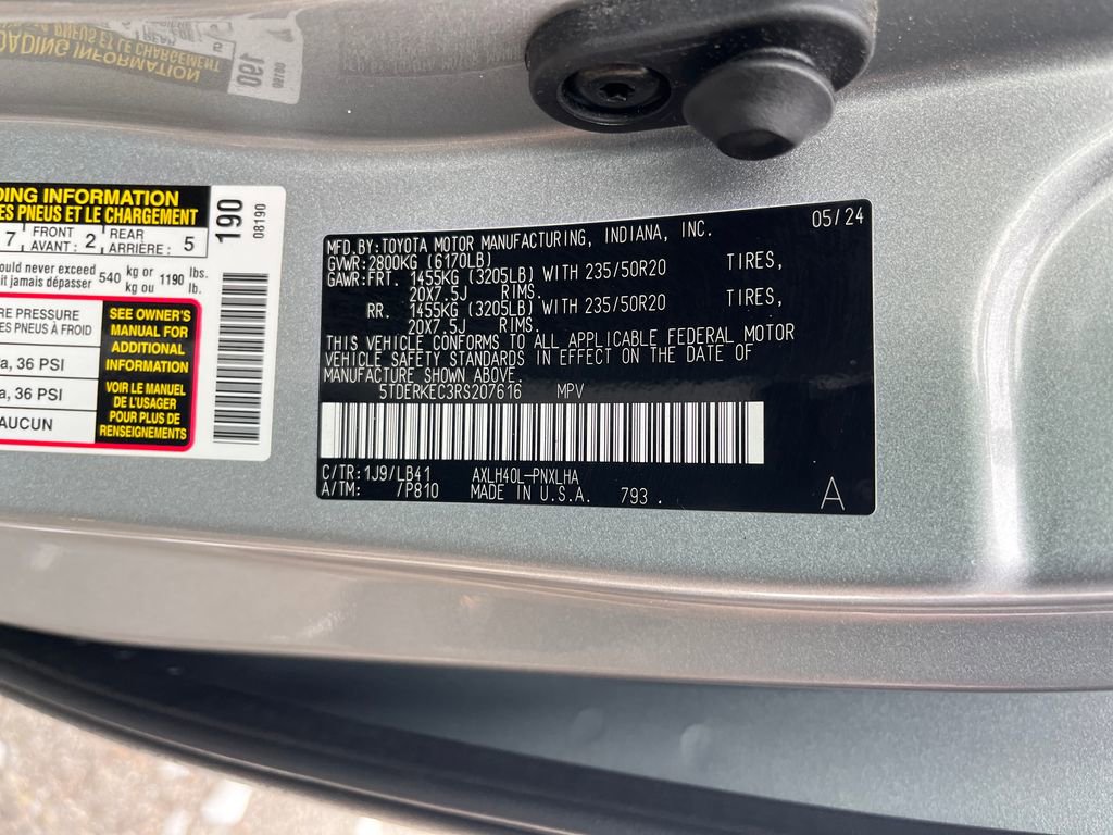 Certified 2024 Toyota Sienna Platinum image 33