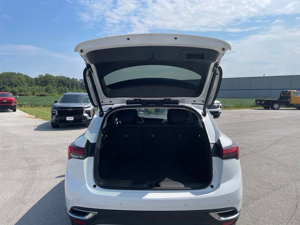 Used 2023 Buick Envision Preferred FWD image 7