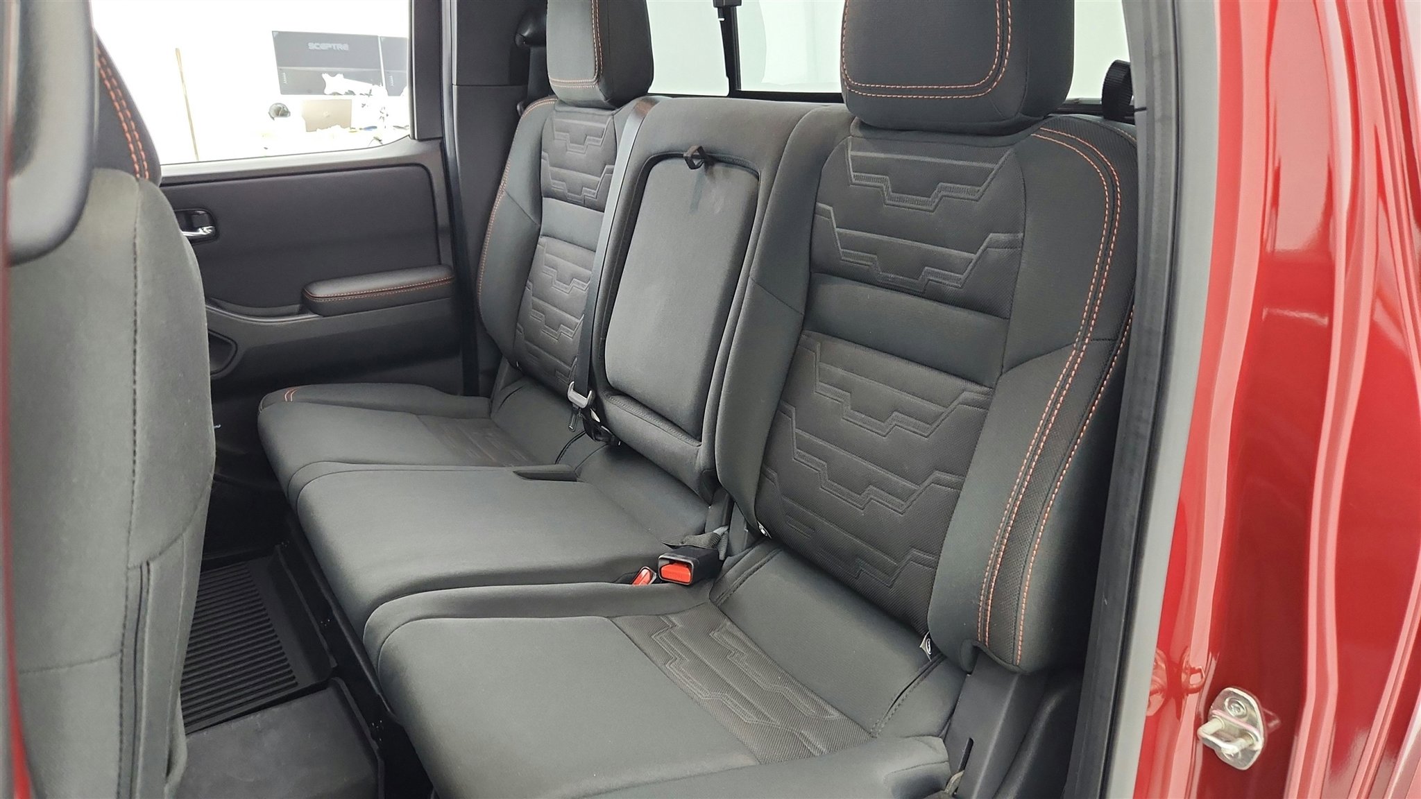 Used 2022 Nissan Frontier PRO-4X w/ Technology Package image 35