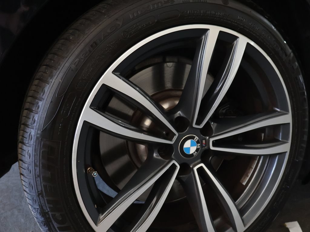Used 2021 BMW 740i xDrive w/ M Sport Package AWD/4WD image 33